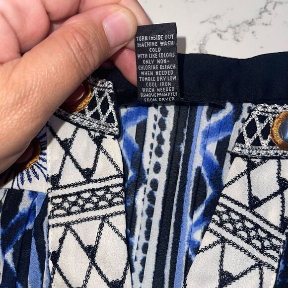 Alfani Blue & White Sheer Embroidered Tank Top - Size 8 - Picture 3 of 7